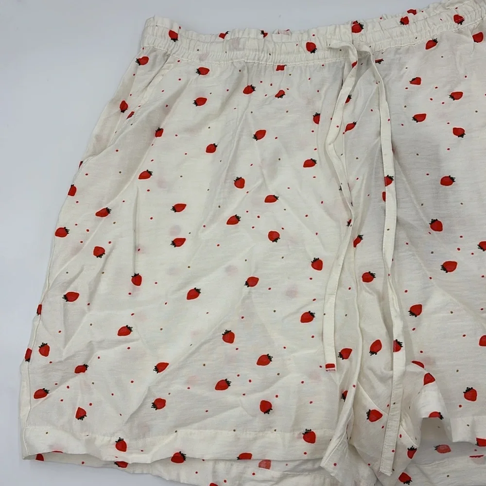 Vero Moda Odette Tie Waist Shorts - Picture 3 of 8